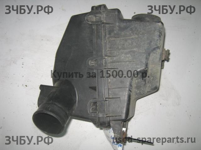 Mazda 323 [BJ] Корпус воздушного фильтра