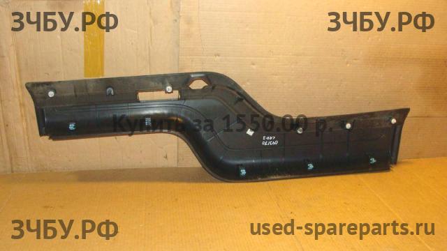 Land Rover Discovery 3 Обшивка крышки багажника