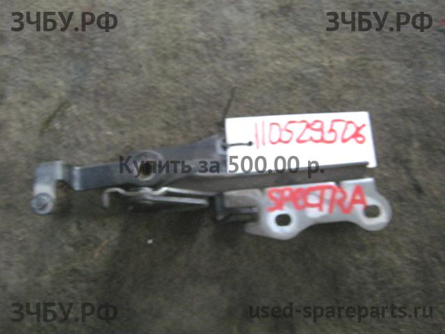 KIA Spectra Петля капота