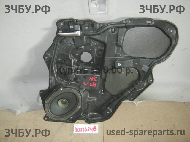 Mazda 3 [BK] Обшивка дверей