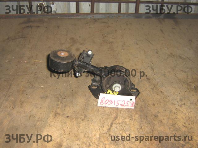 Toyota Camry 5 (V30) Опора двигателя