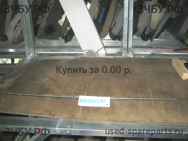 Audi A8 (2) [D3,4E] Молдинг двери