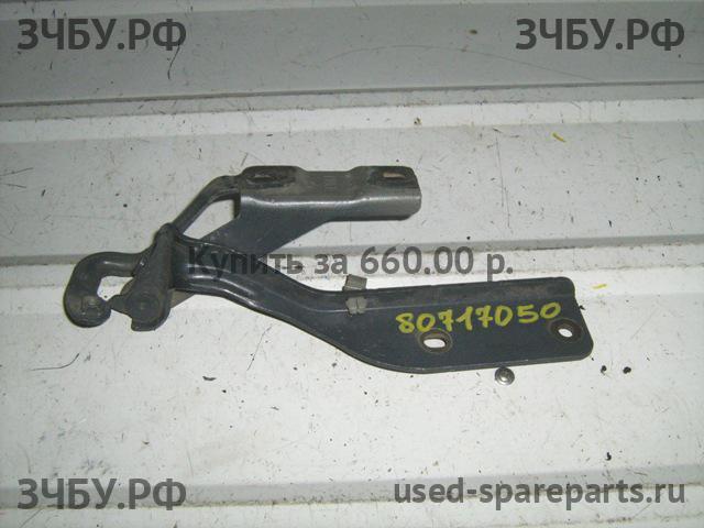Nissan Primera P12 Петля двери багажника