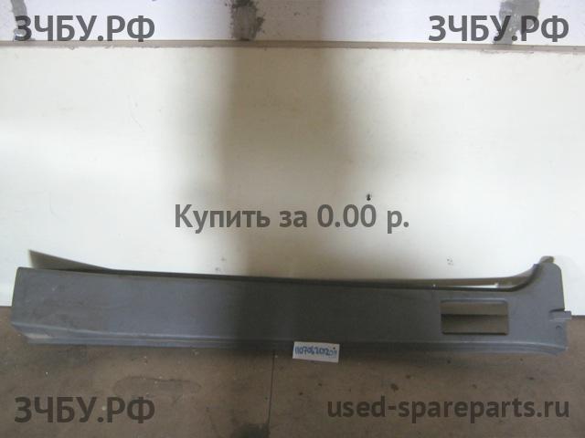 Volkswagen LT (2) Накладка стойки средней правой