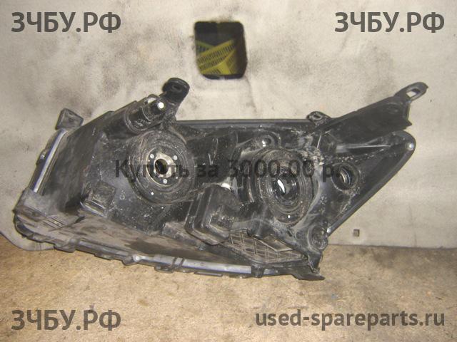 Toyota RAV 4 (3) Фара правая