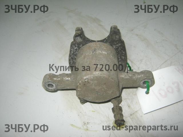 Toyota Avensis 2 Суппорт задний правый (в сборе со скобой)