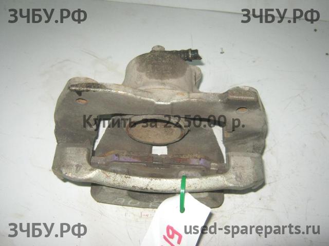 Toyota Auris 1 (E150) Суппорт передний правый (в сборе со скобой)