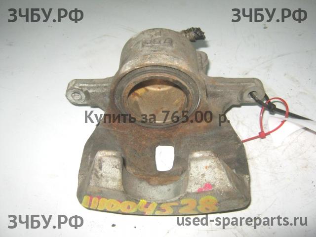Toyota Auris 1 (E150) Суппорт передний правый (в сборе со скобой)