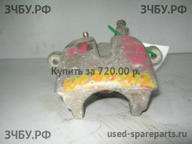 Toyota Avensis 2 Суппорт задний правый (в сборе со скобой)