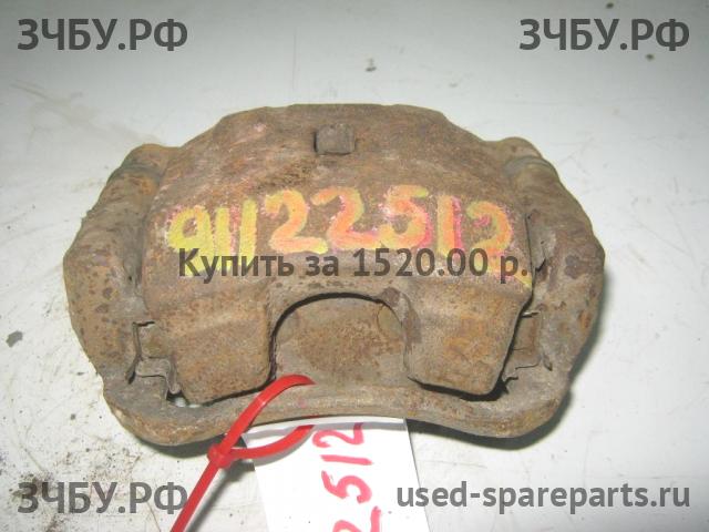 Toyota Echo Суппорт передний правый (в сборе со скобой)