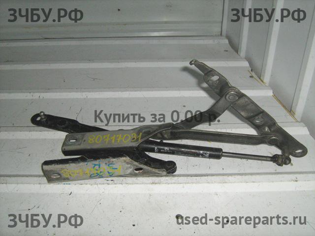 Audi 80/90 [B4] Петля двери багажника