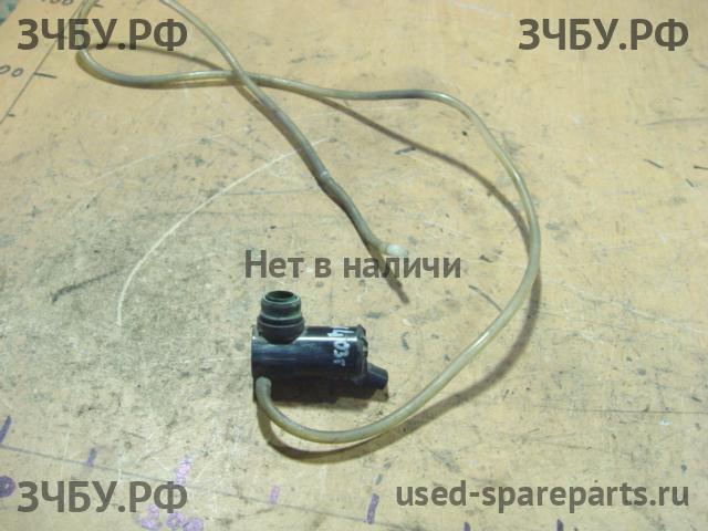 Toyota RAV 4 (2) Насос омывателя