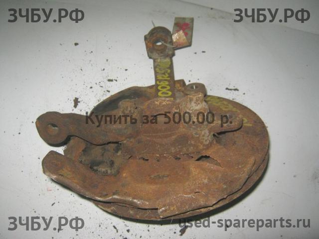 Toyota Hi Ace (4) Кулак поворотный передний левый (со ступицей)