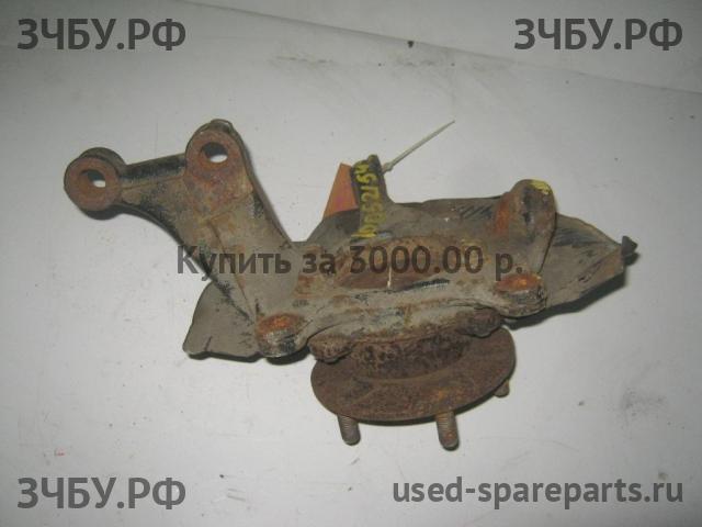 Toyota Corolla (E14 - E15) Кулак поворотный передний правый (со ступицей)