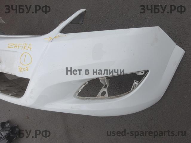 Opel Zafira B Бампер передний