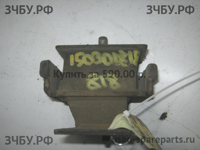 Isuzu NQR 71P Опора двигателя