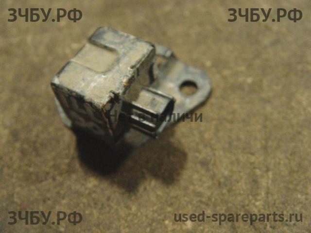 Toyota Land Cruiser 90 (PRADO) Датчик удара AIR BAG (SRS)