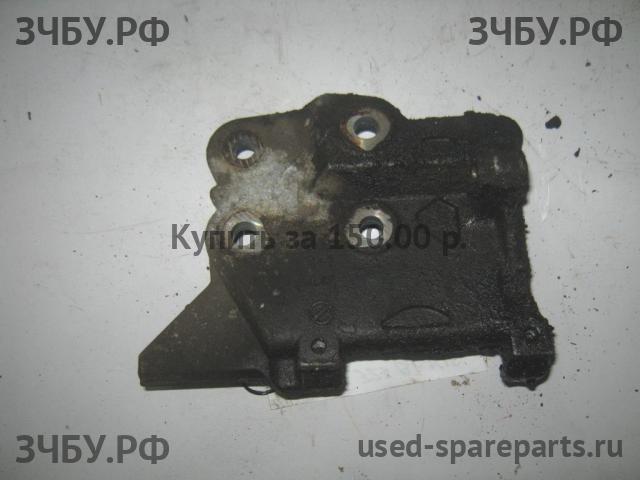 Mazda 323 [BJ] Кронштейн компрессора кондиционера