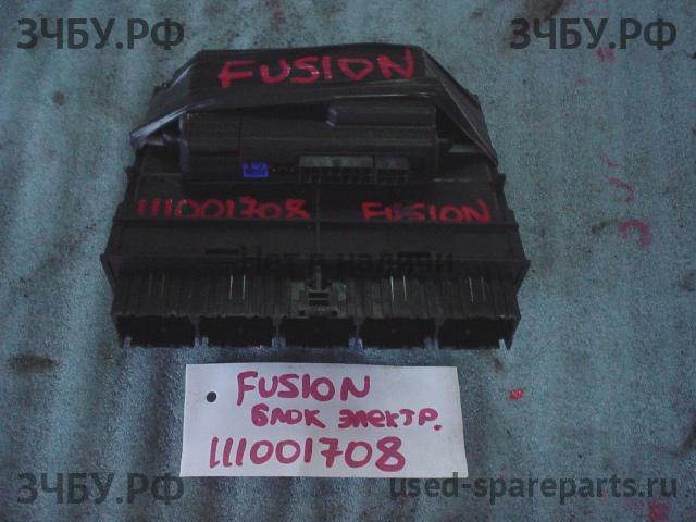 Ford Fusion Блок управления центральным замком
