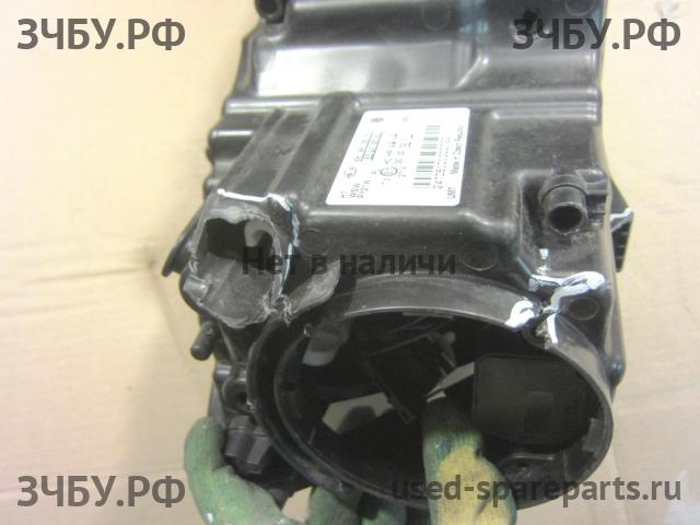 Volkswagen Polo 5 (HB) Фара левая