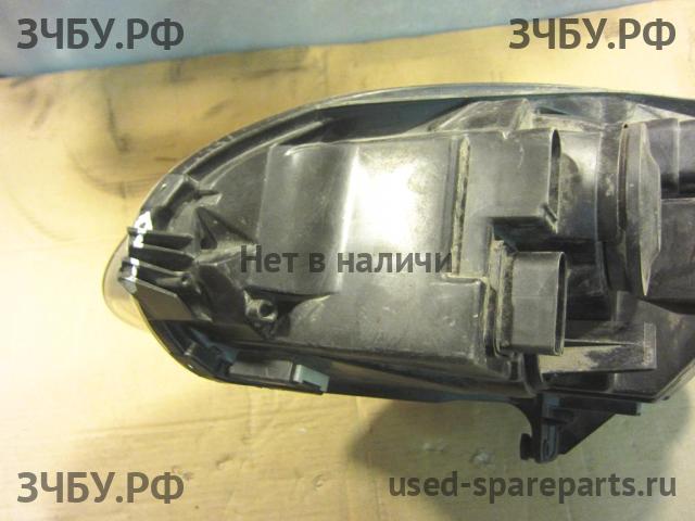 Volkswagen Golf 5 Фара правая