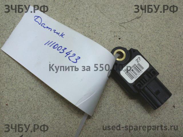 Toyota Corolla (E14 - E15) Датчик удара AIR BAG (SRS)