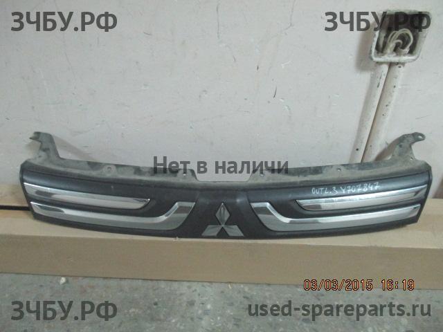 Mitsubishi Outlander 3 Решетка радиатора