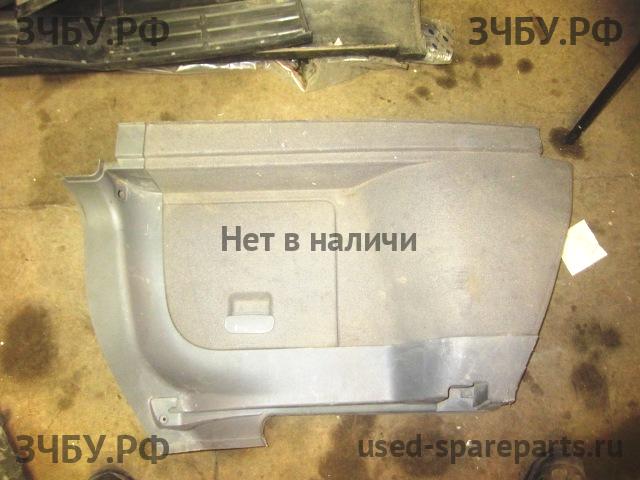 Chevrolet Lacetti Обшивка багажника боковая правая