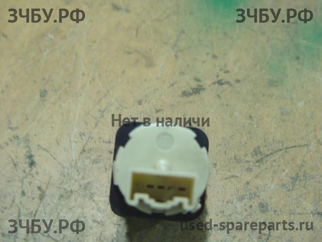 Toyota Land Cruiser 100 Кнопка блокировки дифференциала