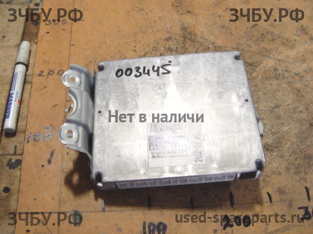 Toyota Land Cruiser 100 Блок управления двигателем