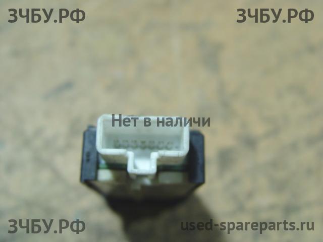 Toyota Land Cruiser 100 Кнопка управления светом фар