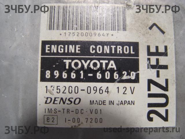 Toyota Land Cruiser 100 Блок управления двигателем