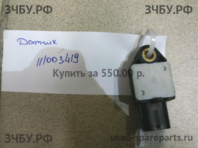 Toyota Corolla (E14 - E15) Датчик удара AIR BAG (SRS)