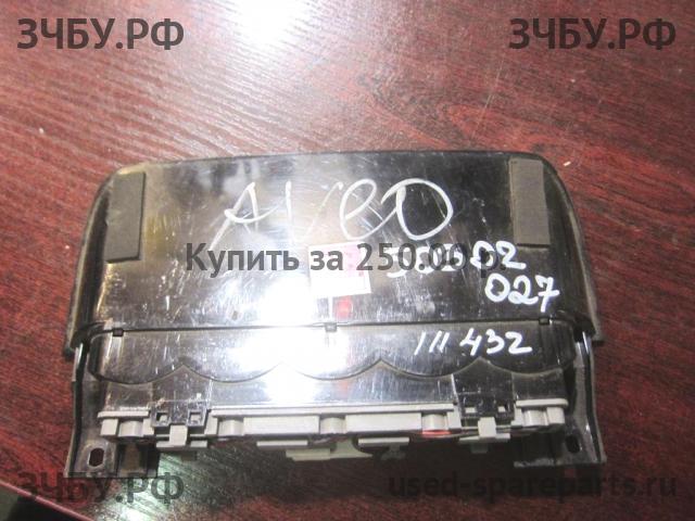 Chevrolet Aveo 1 (T200) Фонарь задний (стоп сигнал)