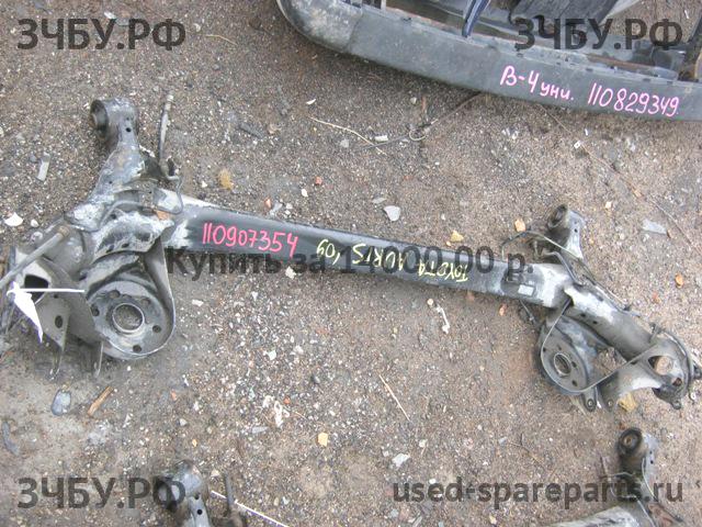 Toyota Auris 1 (E150) Балка задняя поперечная