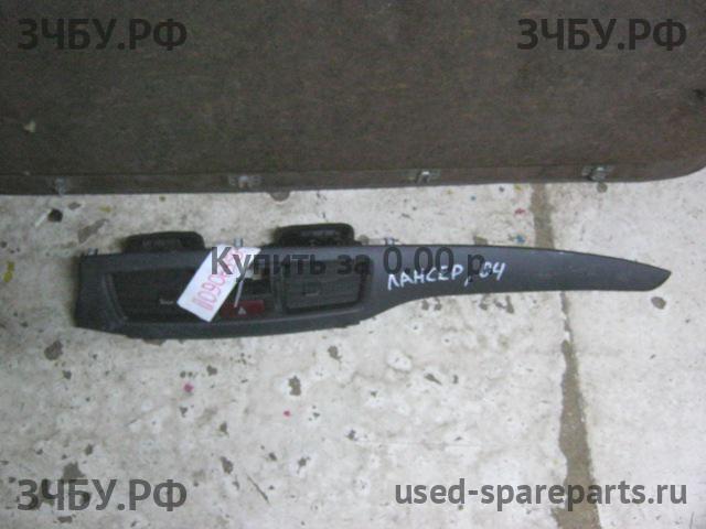 Mitsubishi Lancer 9 [CS/Classic] Накладка декоративная на торпедо