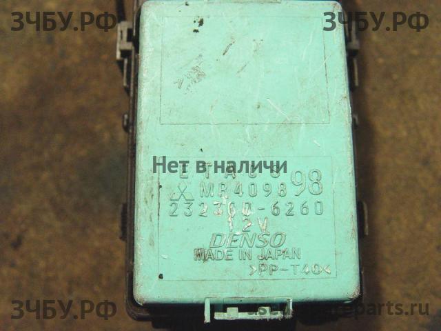 Mitsubishi Pajero/Montero 2 Блок предохранителей (в салон)