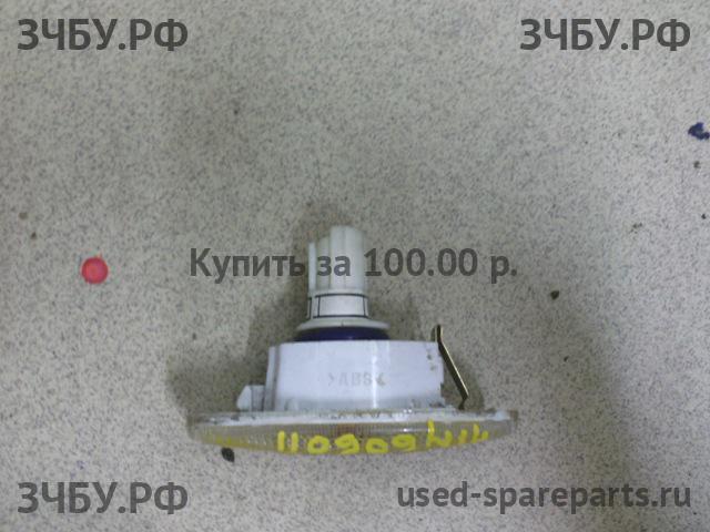 Chevrolet Lacetti Указатель поворота в крыло (повторитель)