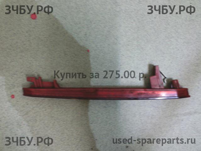 Honda Civic 8 (5D) Отражатель в бампер левый