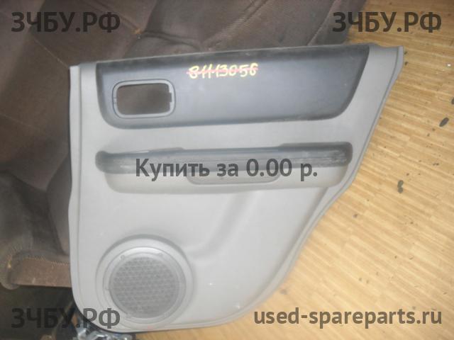 Nissan X-Trail 1 (T30) Обшивка двери задней правой