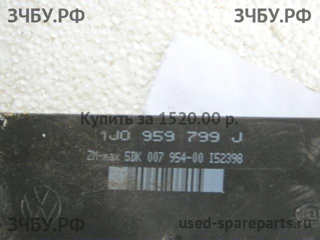 Volkswagen Golf 4 Блок комфорта