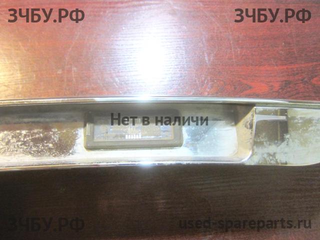 Renault Duster Накладка на дверь багажника