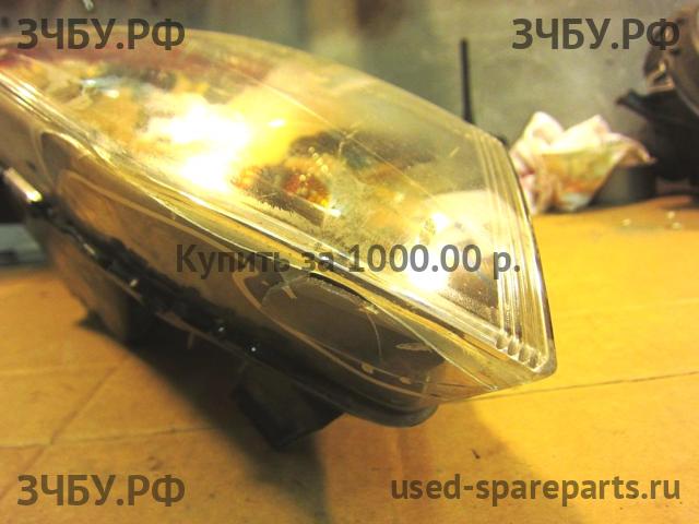 Volkswagen Polo 5 (HB) Фара правая
