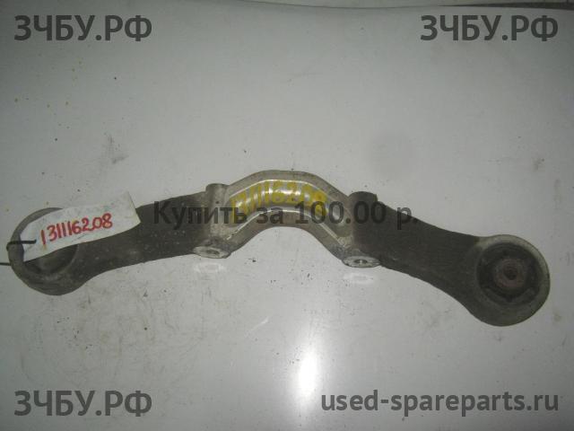 Mitsubishi Pajero/Montero 4 Кронштейн заднего редуктора