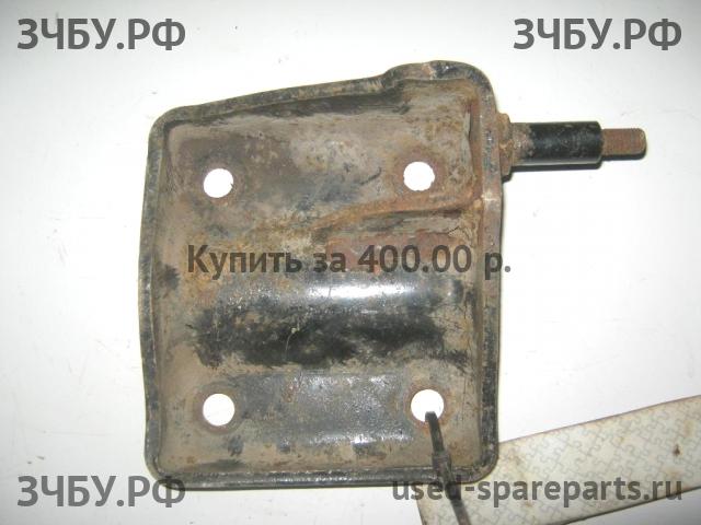 Mitsubishi L200 (4)[KB] Седло задней рессоры