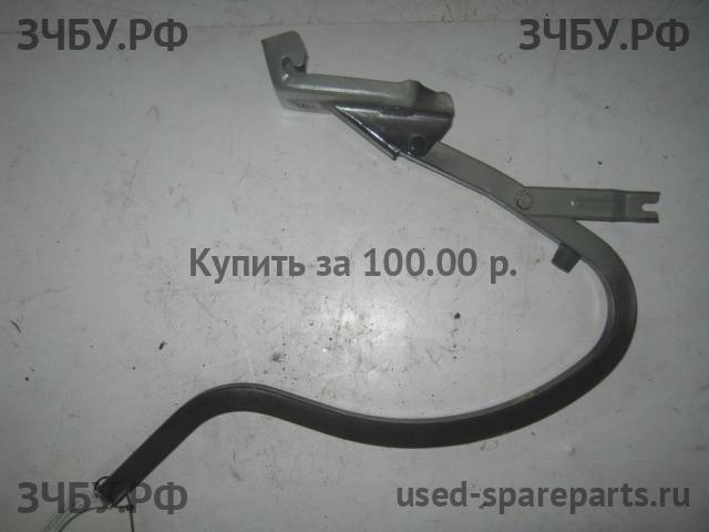 Chevrolet Lanos/Сhance Петля крышки багажника правая