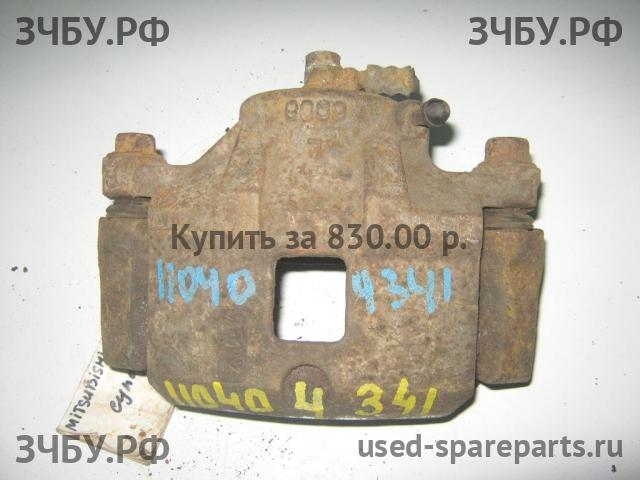 Mitsubishi Galant 8 (EA, EC) Суппорт передний левый (в сборе со скобой)