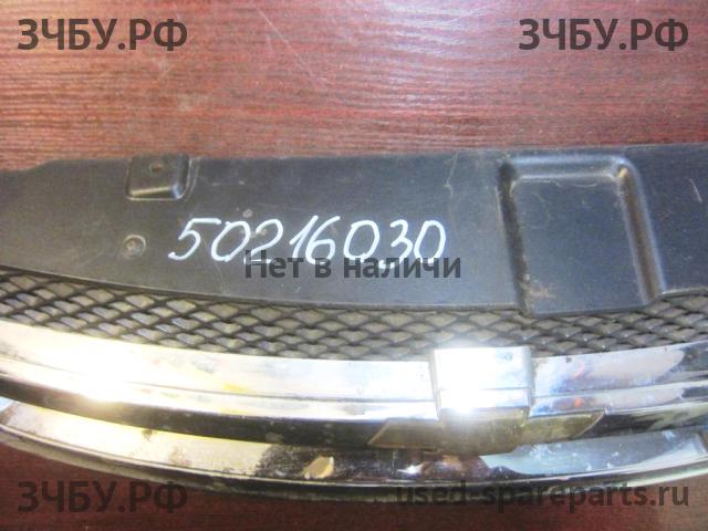 Chevrolet Lacetti Решетка радиатора