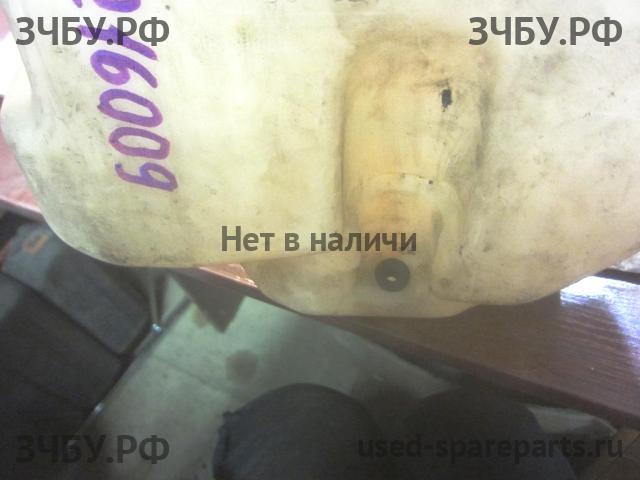 Volkswagen Jetta 4/Bora [1J2] Бачок омывателя лобового стекла