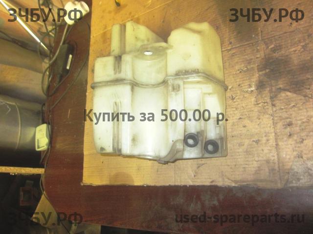 Volvo V70 (2) Бачок омывателя лобового стекла
